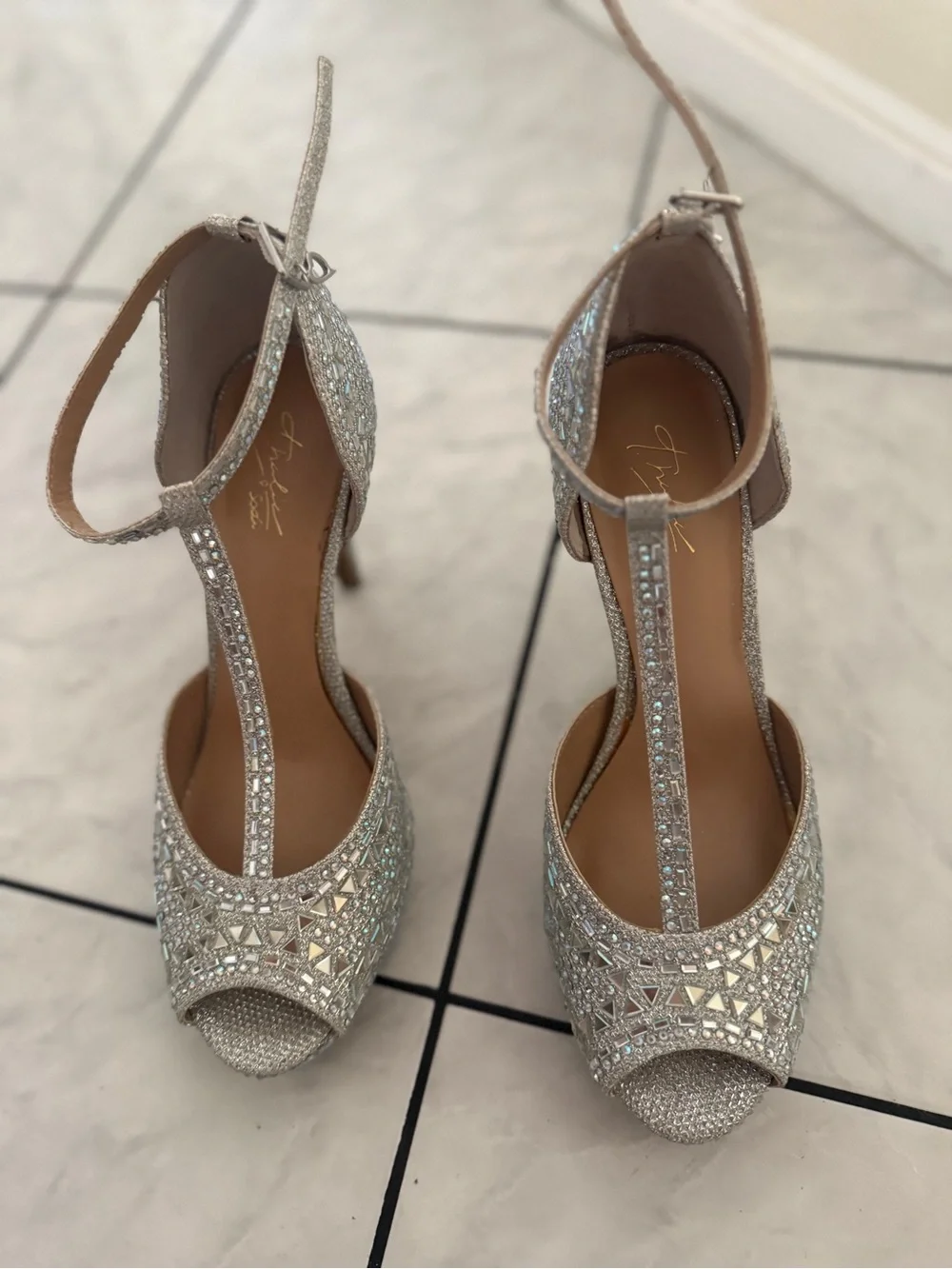 Thalia Sodi Womens Chace Platform Peep Toe heels- size 9